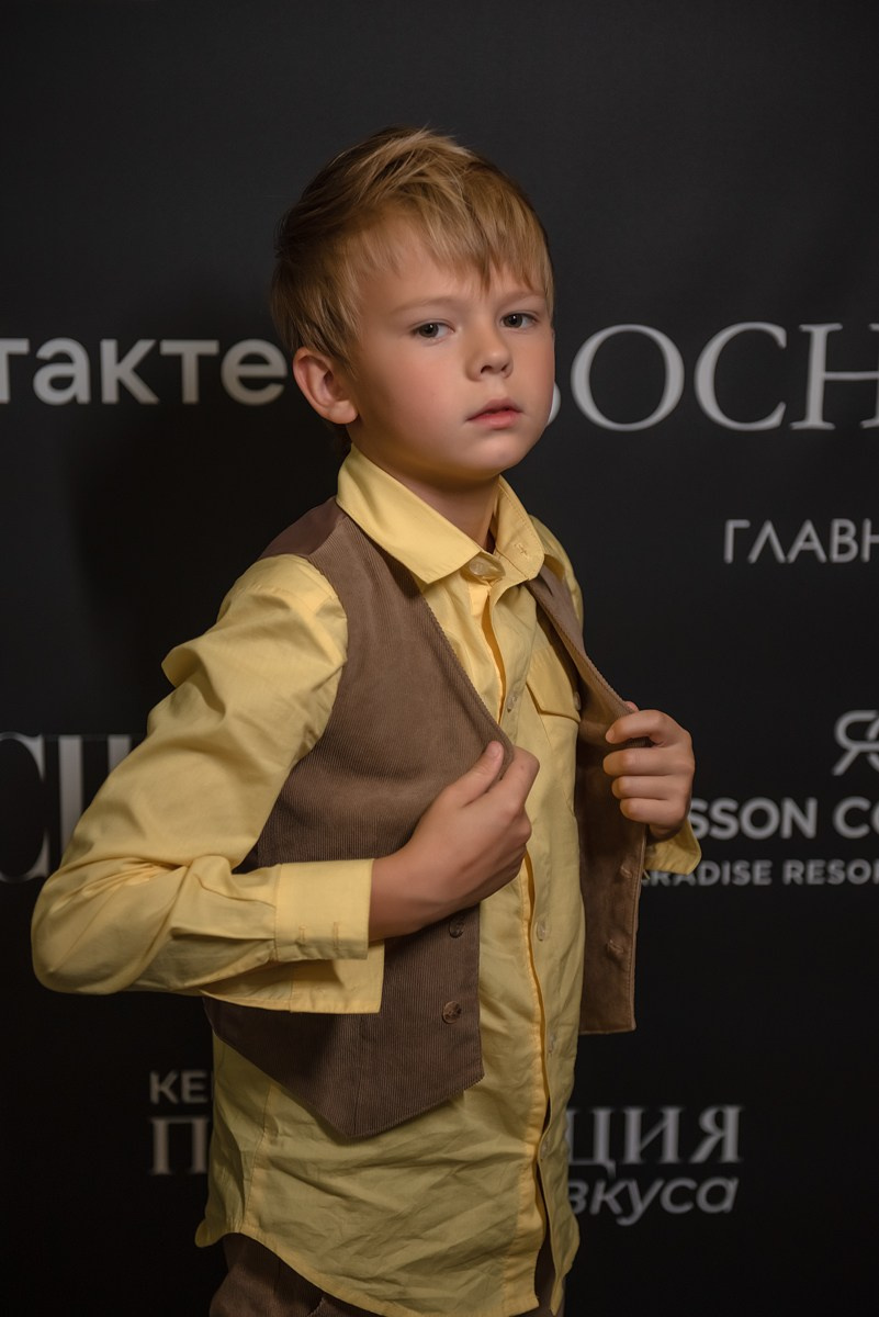 SochiFashionWeek2024 дизайнер Анохина Светлана. Семейный и коммерческий фотограф в Сочи Александр Бодунов