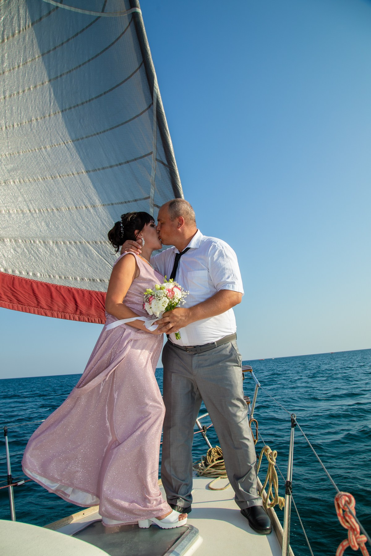 Свадьба на яхте. Фотограф и видеооператор (видеограф) в Евпатории и в Крыму