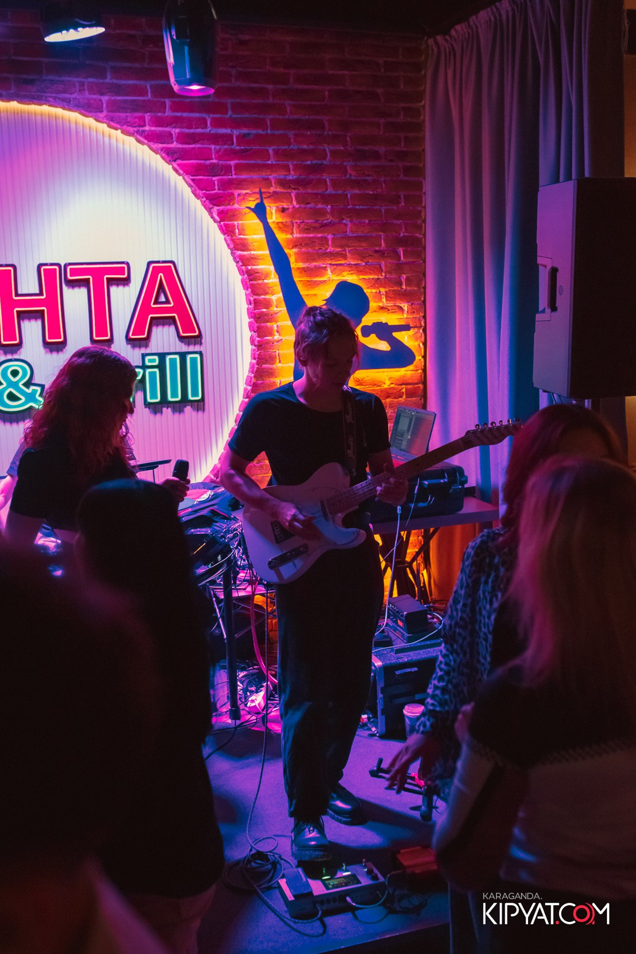 Пинта Bar & Grill на ул. Таттимбета. Кипятком Караганда