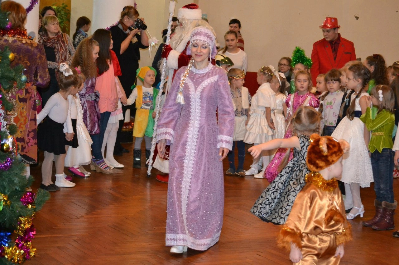 Костюм Деда Мороза и Снегурочки. Пошив театральных и сценических костюмов в СПб