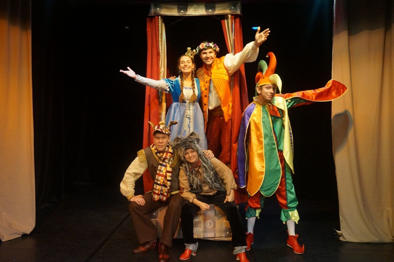 Театральный костюм. Пошив театральных и сценических костюмов в СПб