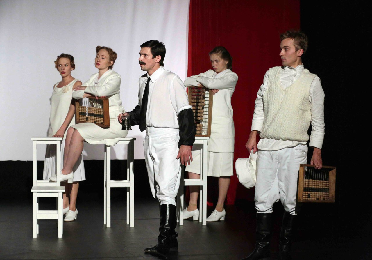 Театральный костюм. Пошив театральных и сценических костюмов в СПб