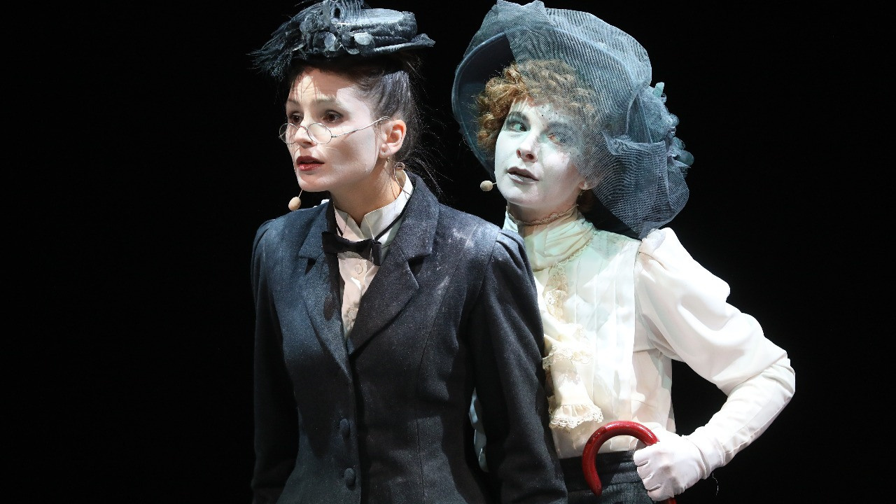 Театральный костюм. Пошив театральных и сценических костюмов в СПб