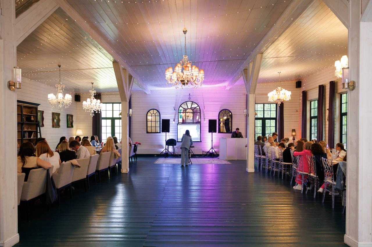 Выпускной 4 класс. Ведущий на свадьбу юбилей корпоратив в Москве и МО Светлана Винокурова