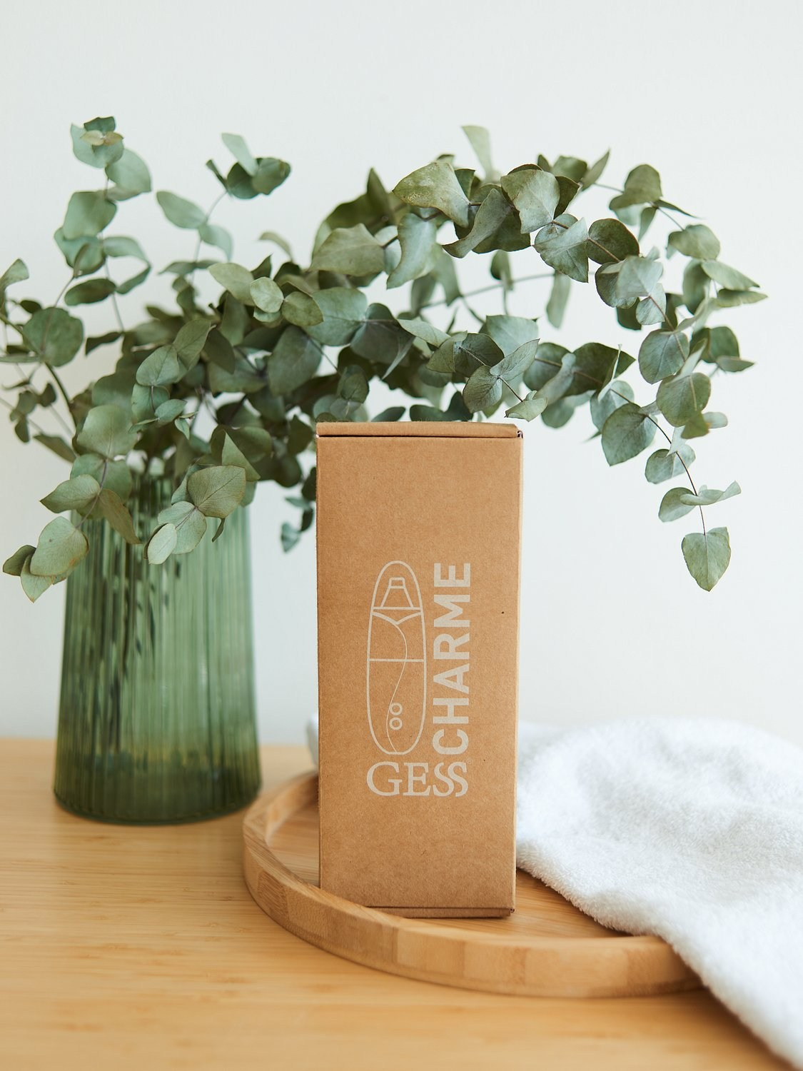 Предметная съемка: массажеры для лица. Портретный фотограф в Санкт-Петербурге