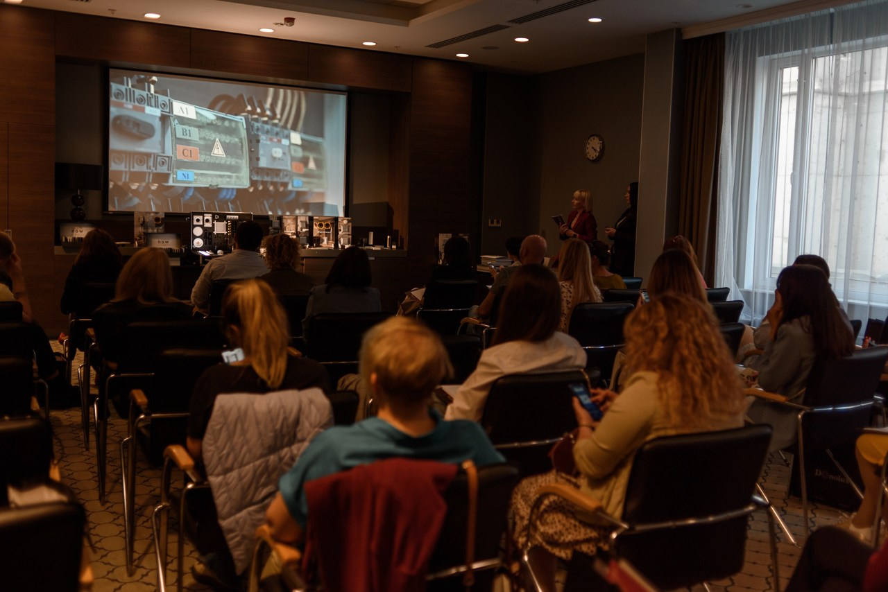 Презентация Donolux. Фотограф Дарья Мустафина, Тюмень