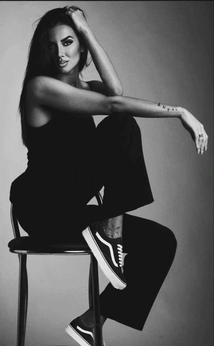 ЧЕРНО-БЕЛЫЙ ПОРТРЕТ