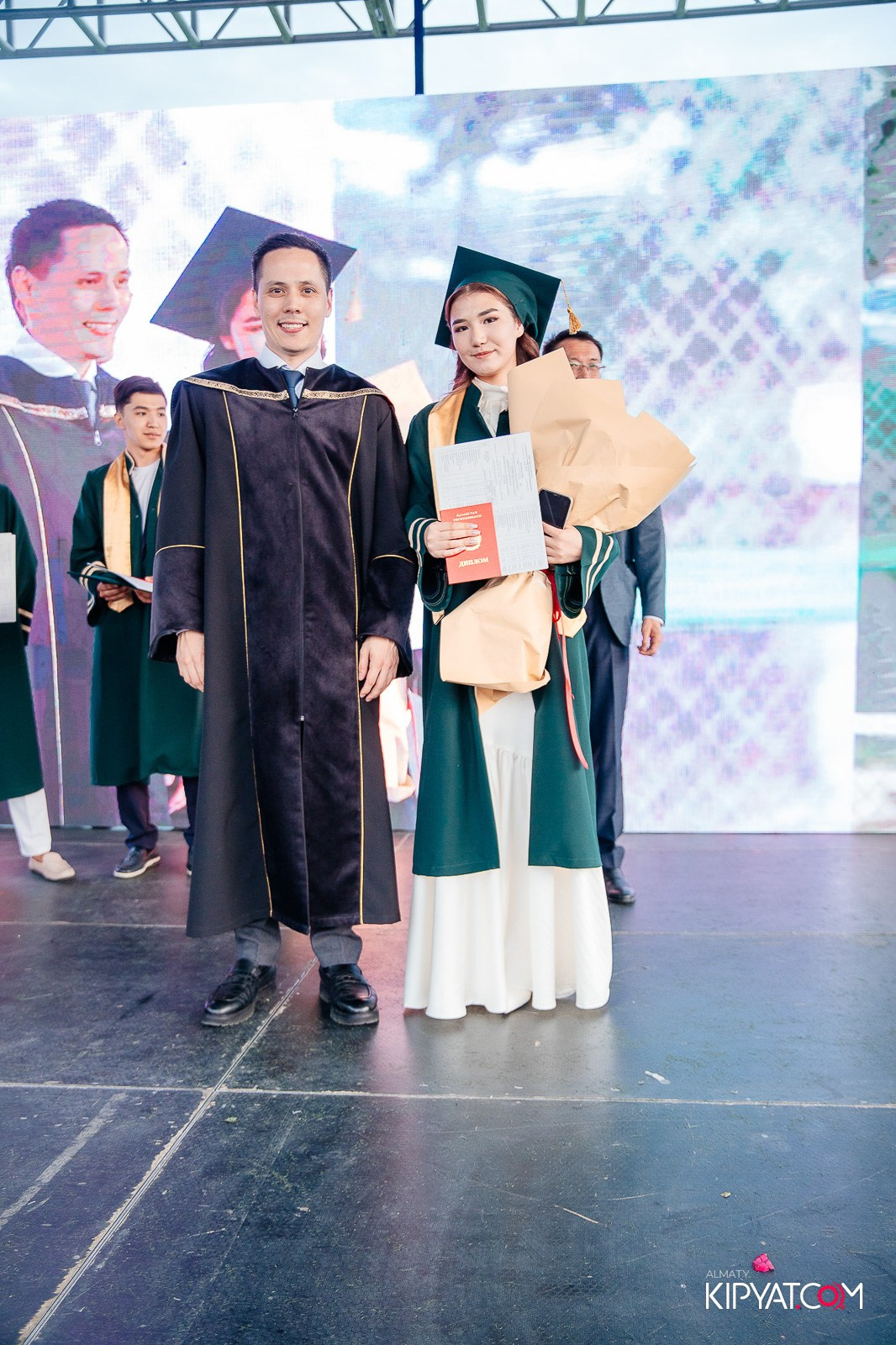 ВРУЧЕНИЕ ДИПЛОМОВ — НАРХОЗ КОЛЛЕДЖ. Part 4. КИПЯТКОМ АЛМАТЫ!