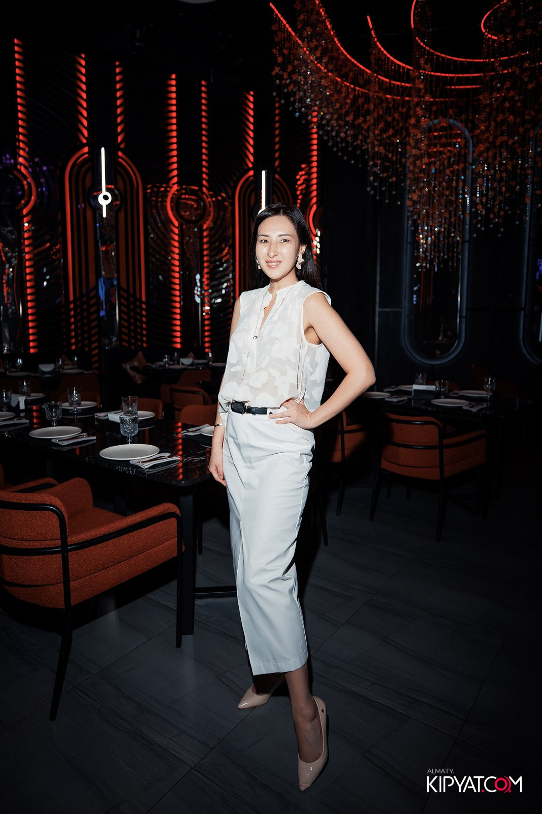 FRIENDS BAR & TERRACE. КИПЯТКОМ АЛМАТЫ!