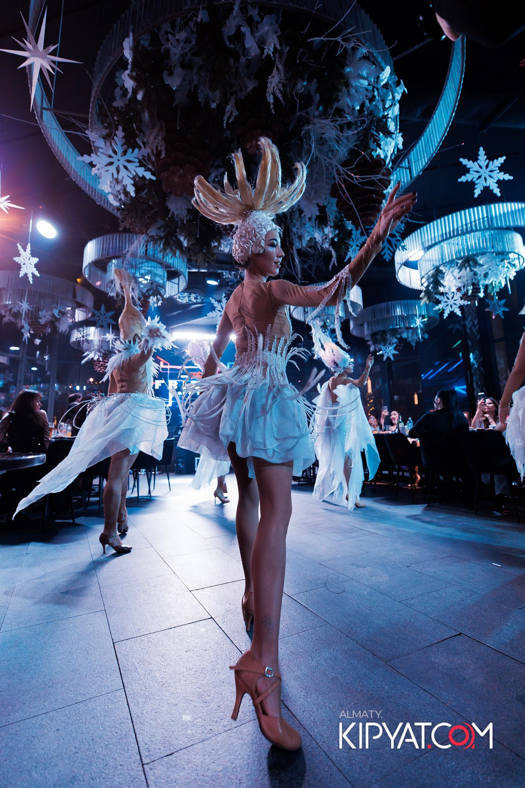 FRIENDS BAR & TERRACE. КИПЯТКОМ АЛМАТЫ!