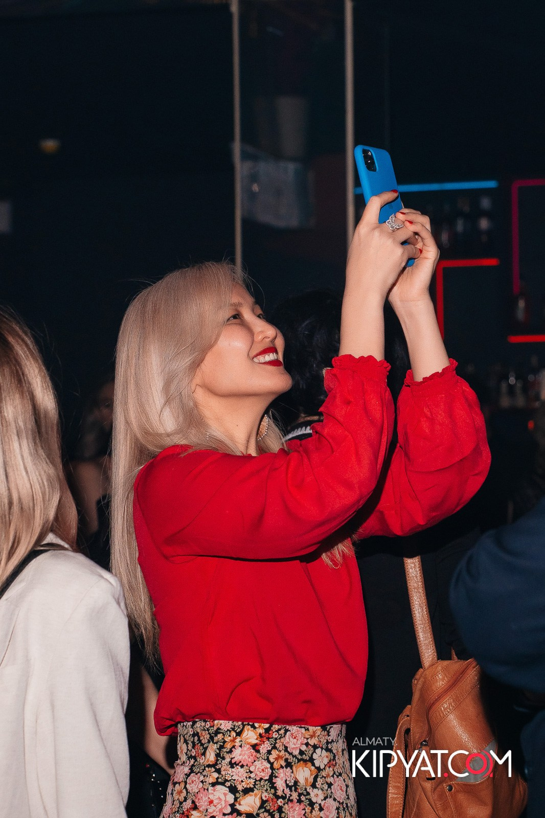 SANTA BARBARA — ВЫСТУПЛЕНИЕ LIZWI. КИПЯТКОМ АЛМАТЫ!