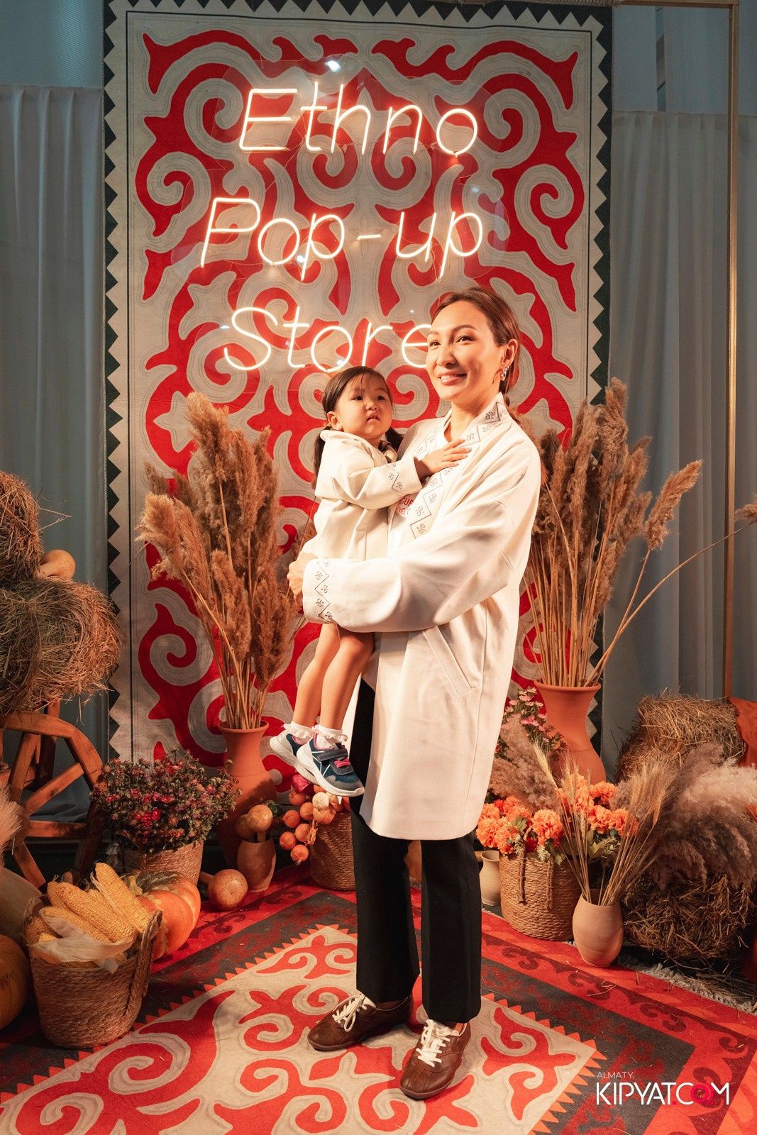 ETHNO POP-UP STORE, SABANTOI B SADU ARENA. КИПЯТКОМ АЛМАТЫ!