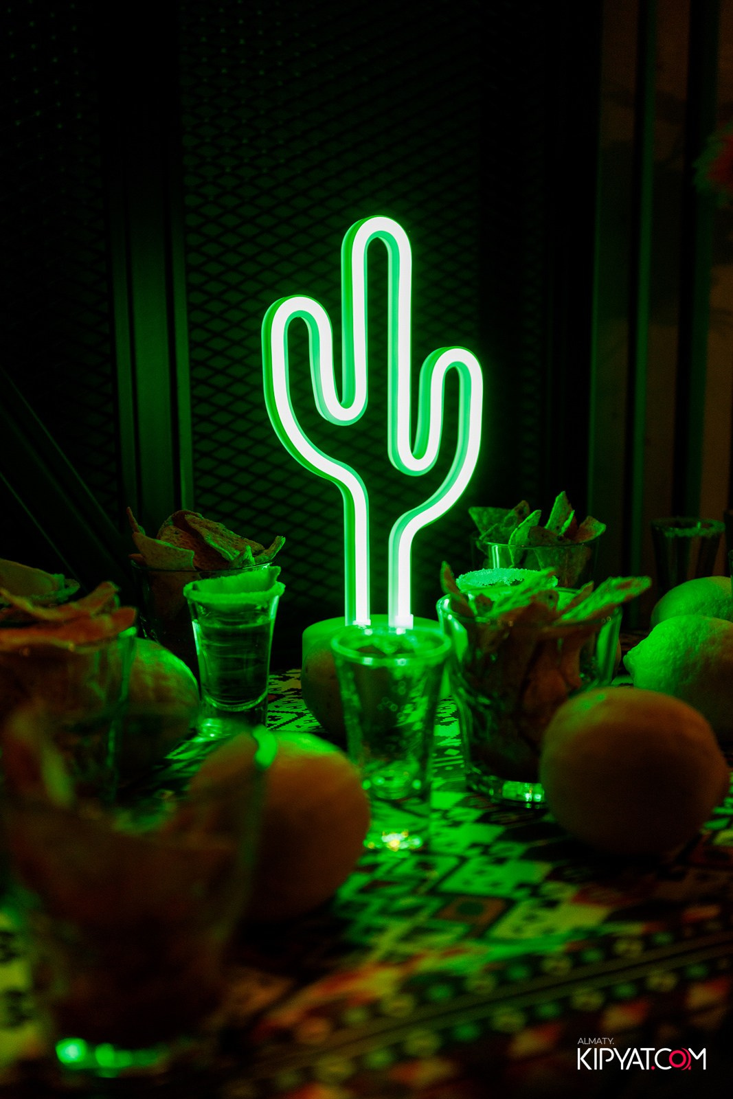 ПИНТА НА АУЭЗОВА. КИПЯТКОМ АЛМАТЫ!