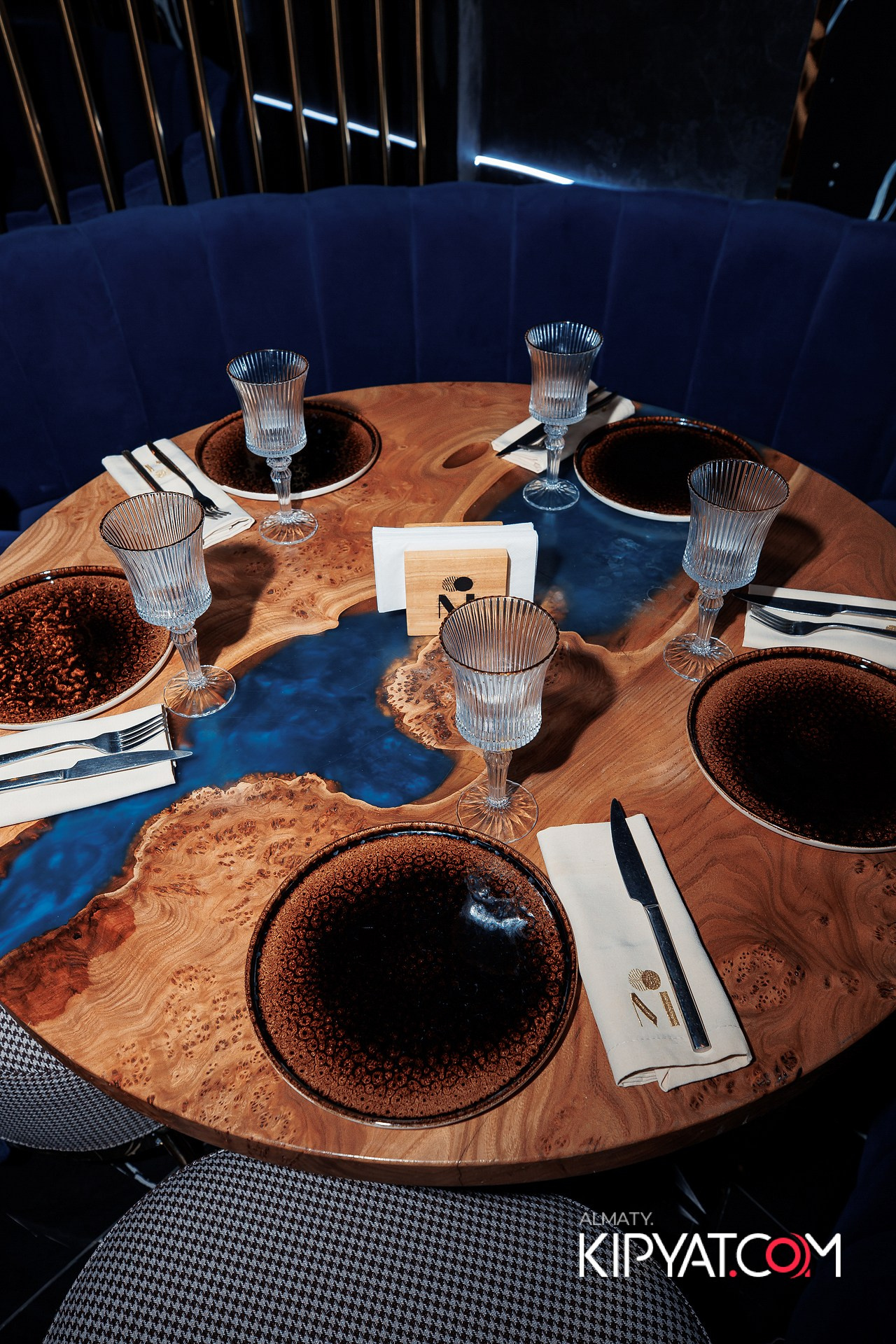 MOOD BAR & TERRACE. КИПЯТКОМ АЛМАТЫ!