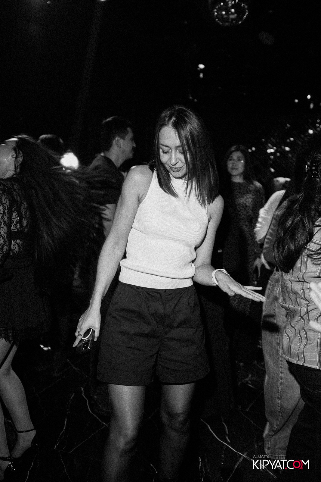 MOOD BAR & KARAOKE. КИПЯТКОМ АЛМАТЫ!