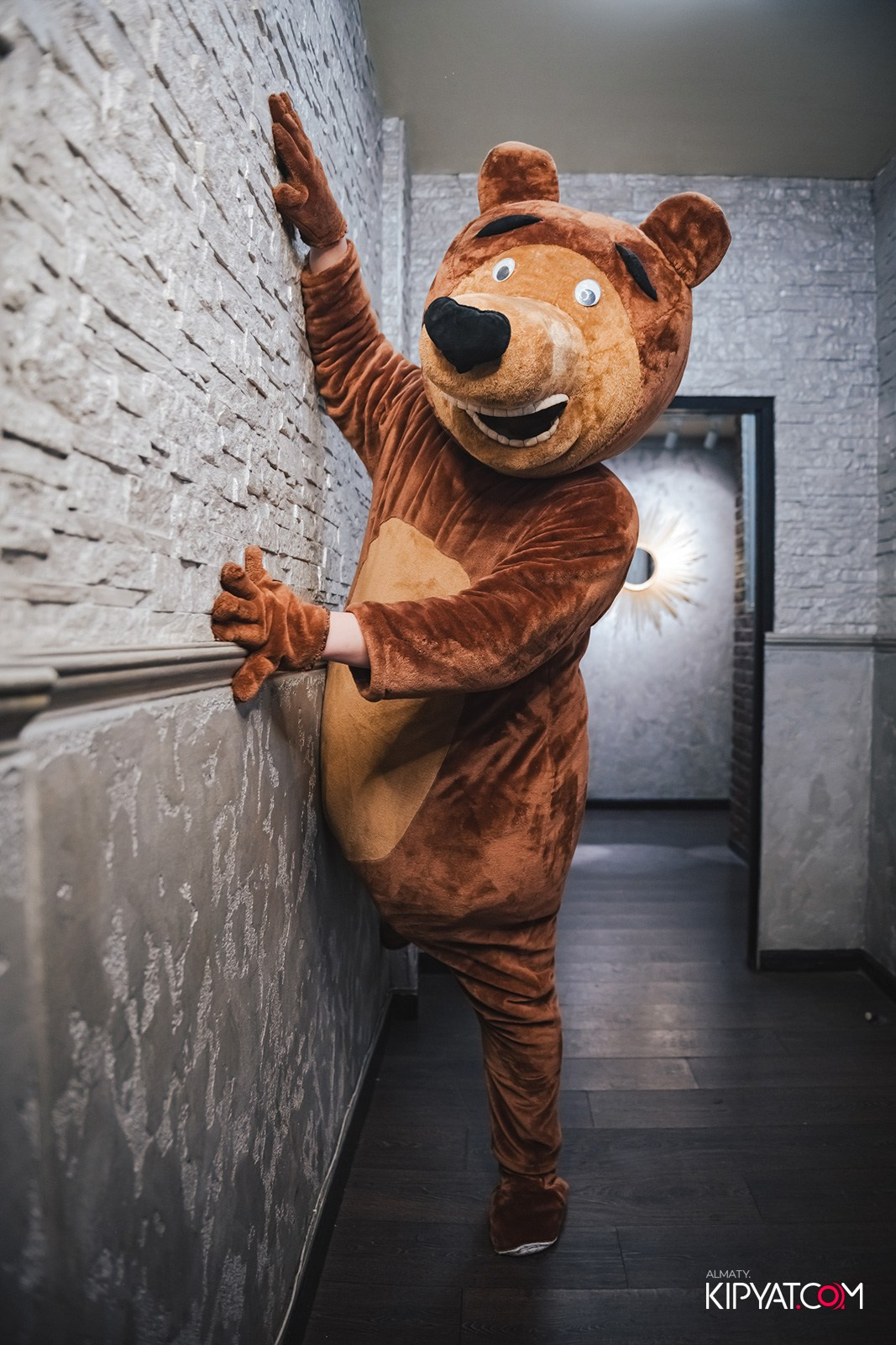 УХО И МЕДВЕДЬ НА ГАГАРИНА. КИПЯТКОМ АЛМАТЫ!