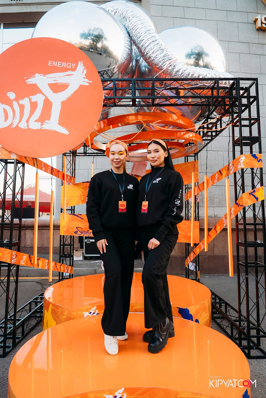 КОНЦЕРТ МИРАСА ЖУГУНУСОВА НА ЦЕНТРАЛЬНОМ СТАДИОНЕ. КИПЯТКОМ АЛМАТЫ!