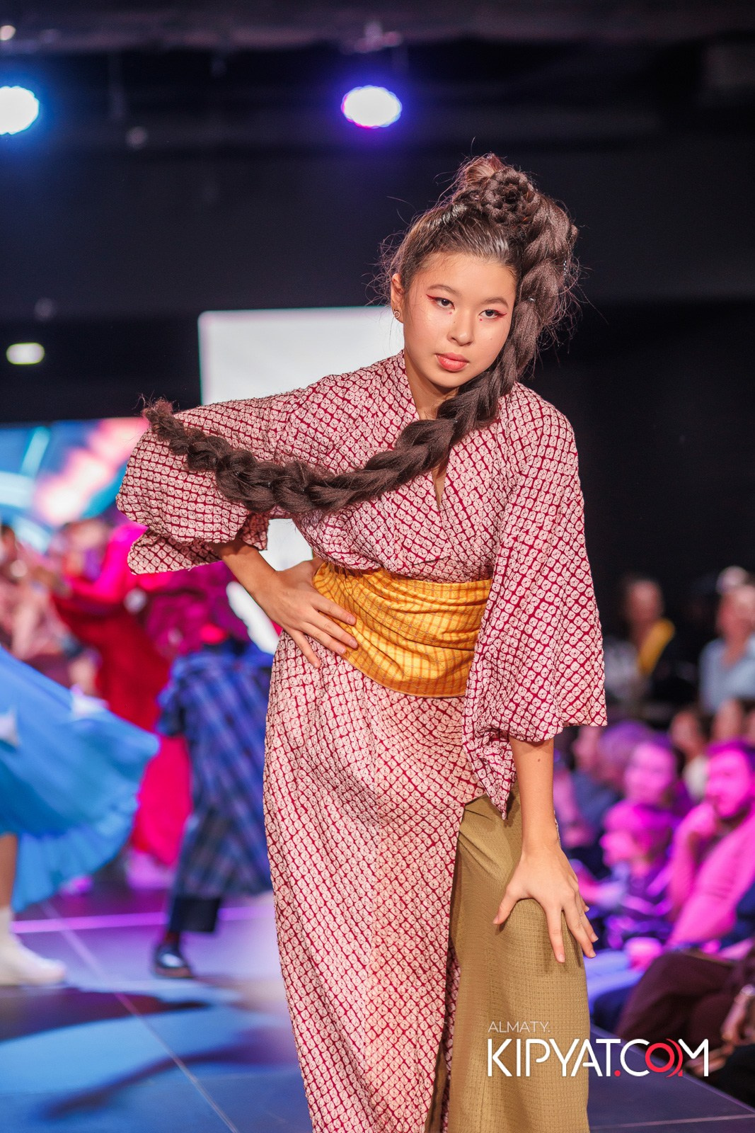 JUNIOR MODELS SHOW В РАМКАХ БЛАГОТВОРИТЕЛЬНОГО ПРОЕКТА МОДА ЗА СЧАСТЬЕ ДЕТЕЙ. КИПЯТКОМ АЛМАТЫ!