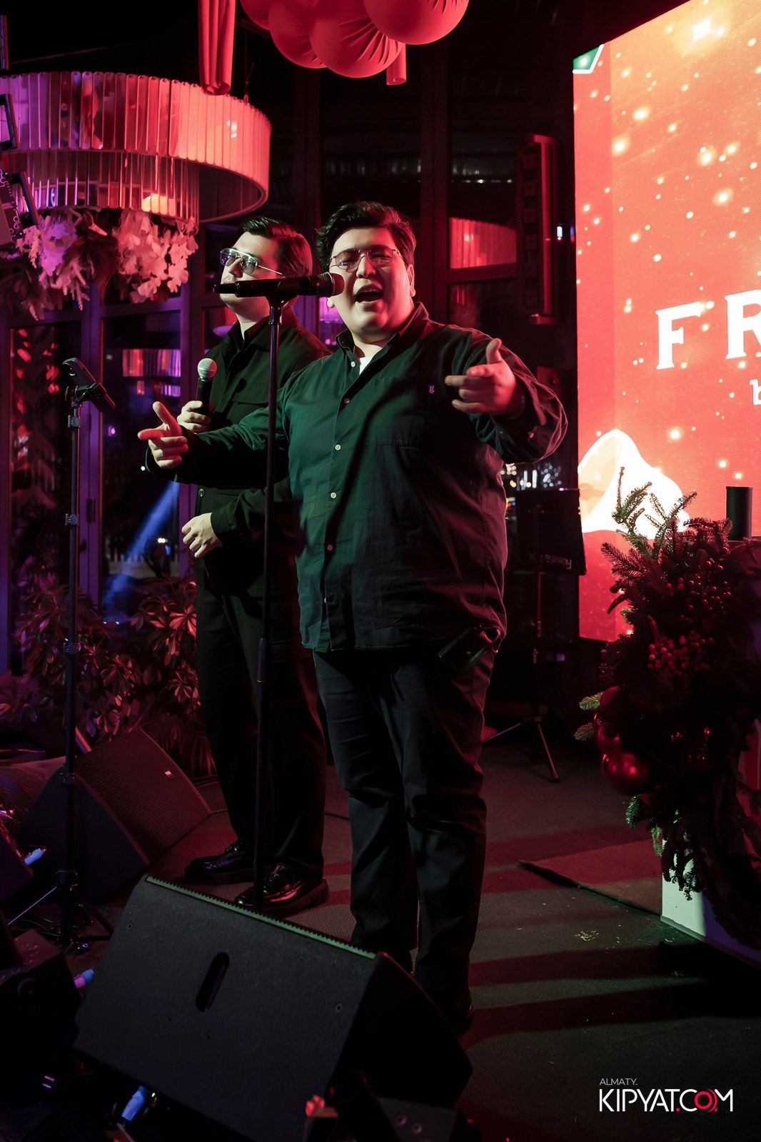 FRIENDS BAR & TERRACE. КИПЯТКОМ АЛМАТЫ! Фотосъемка мероприятий в Алматы