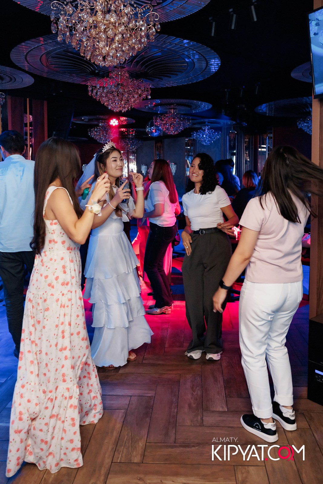 ЗАЯ, НА БИС. КИПЯТКОМ АЛМАТЫ!