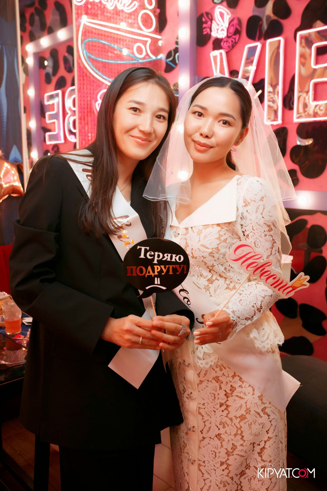 УХО И МЕДВЕДЬ НА КУРМАНГАЗЫ. КИПЯТКОМ АЛМАТЫ! Фотосъемка мероприятий в Алматы