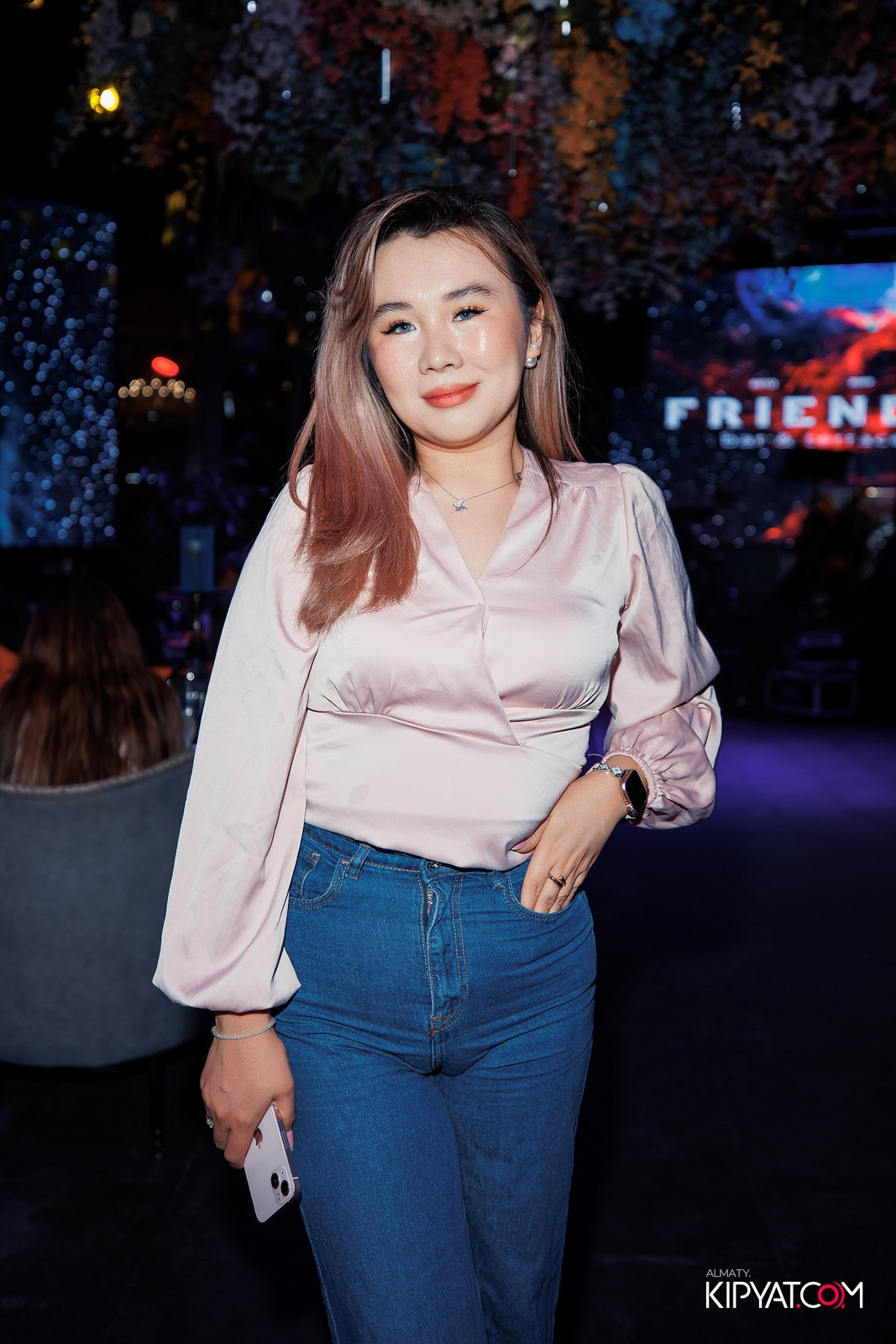 FRIENDS BAR & TERRACE. КИПЯТКОМ АЛМАТЫ!