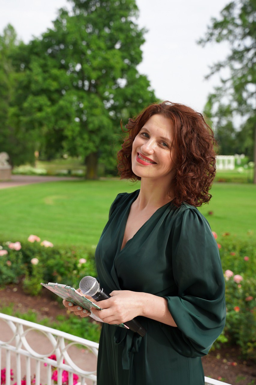 Ведущая СПБ Надежда Кожина