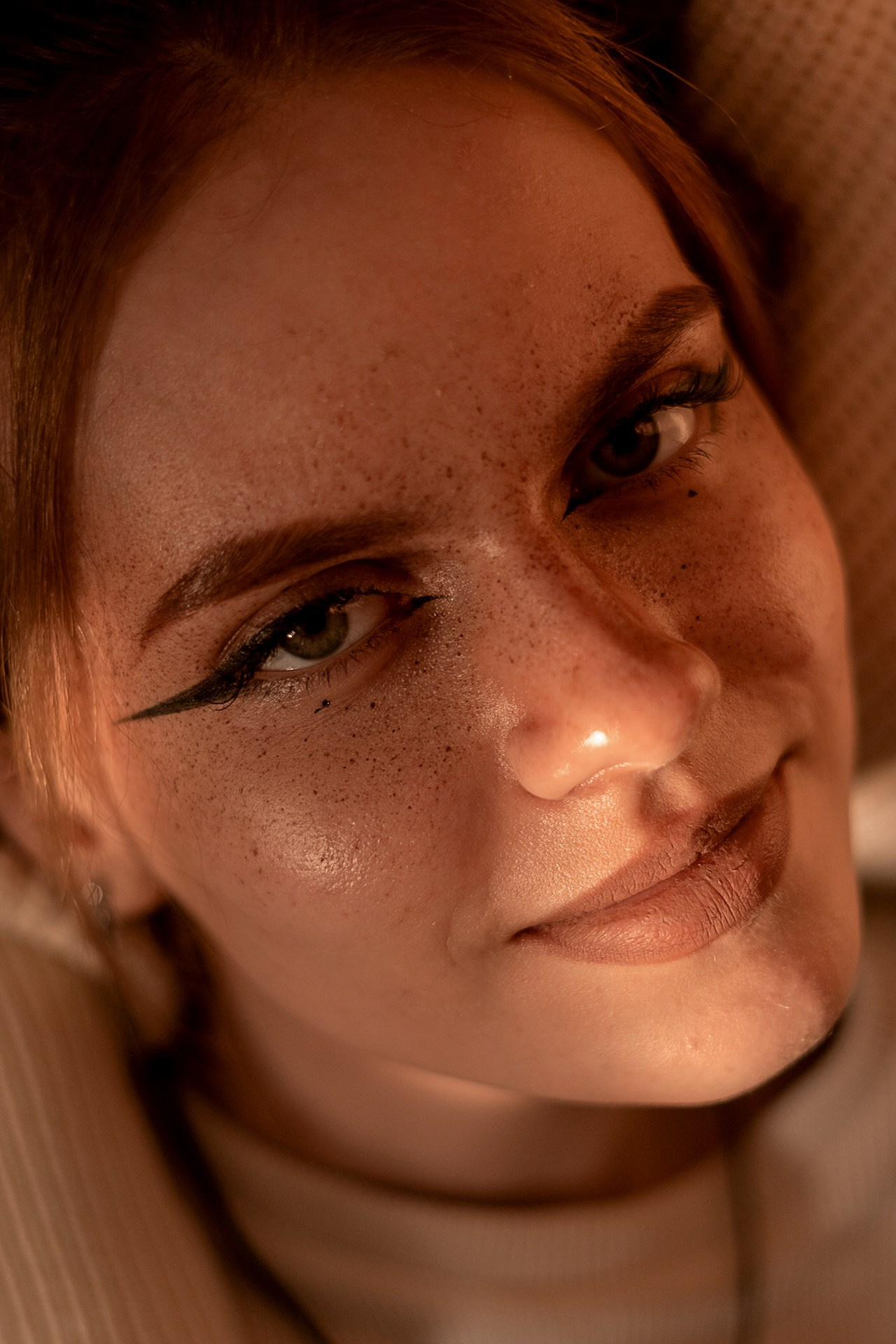 Алена и дочь Злата. Семейный и женский фотограф, контент фотосессия в Екатеринбурге