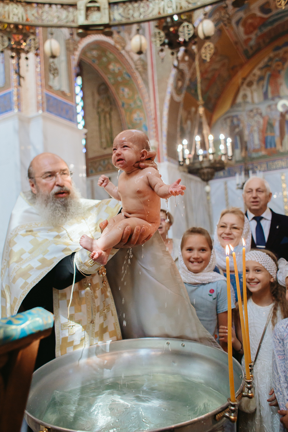 Крестины Настеньки. Храм Покрова в Ясенево. Фотограф на венчание, крещение