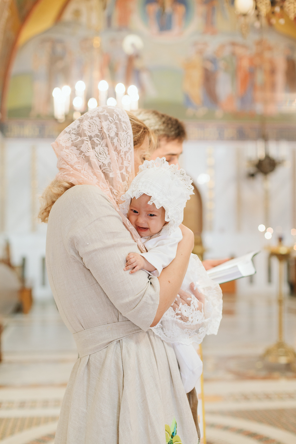 Крестины Настеньки. Храм Покрова в Ясенево. Фотограф на венчание, крещение