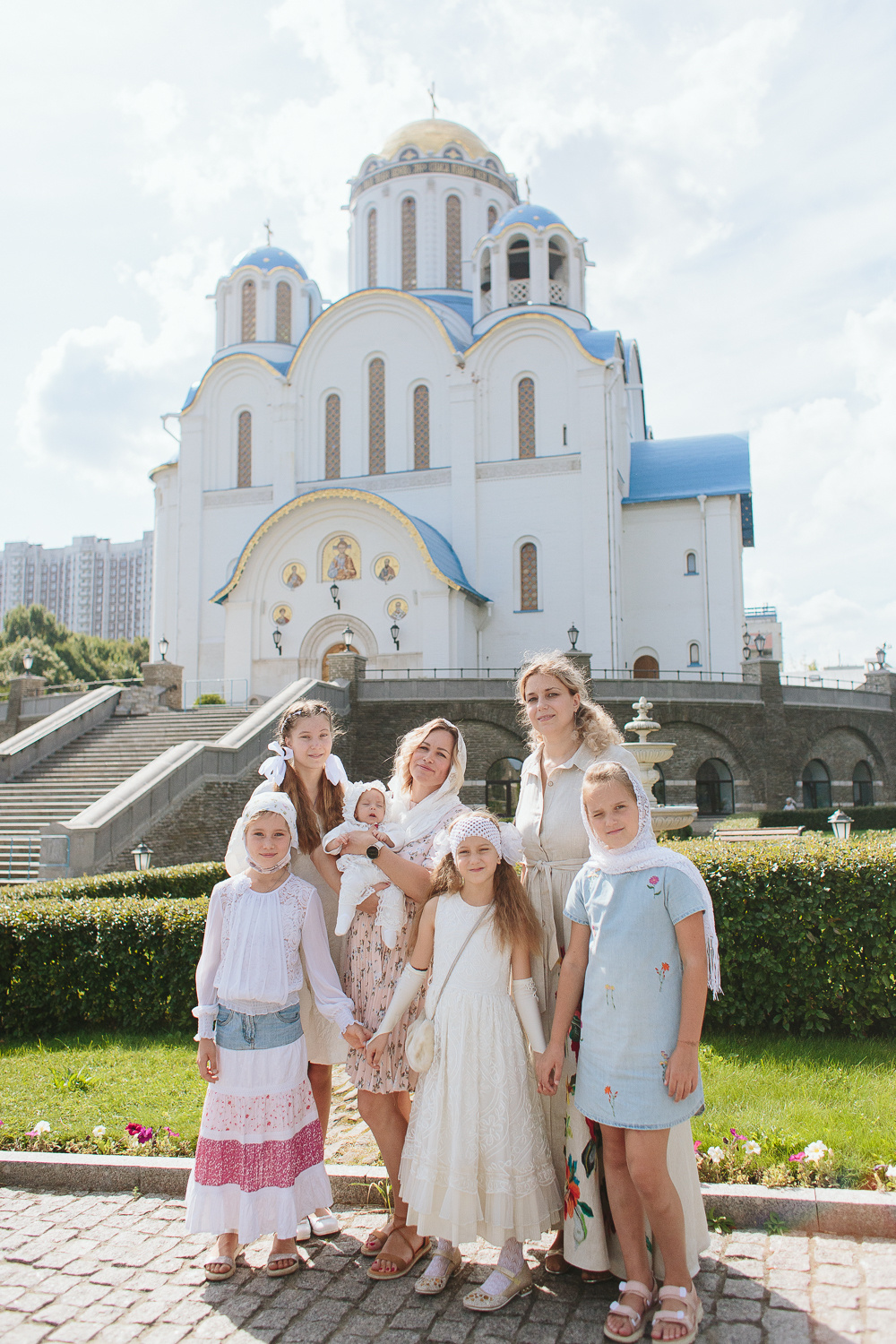 Крестины Настеньки. Храм Покрова в Ясенево. Фотограф на венчание, крещение