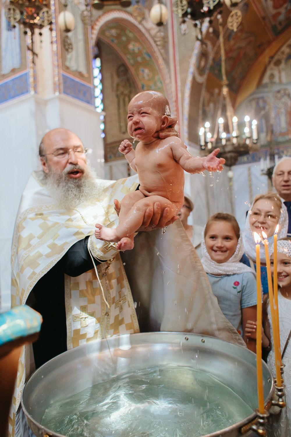 Крестины Настеньки. Храм Покрова в Ясенево. Фотограф на венчание, крещение