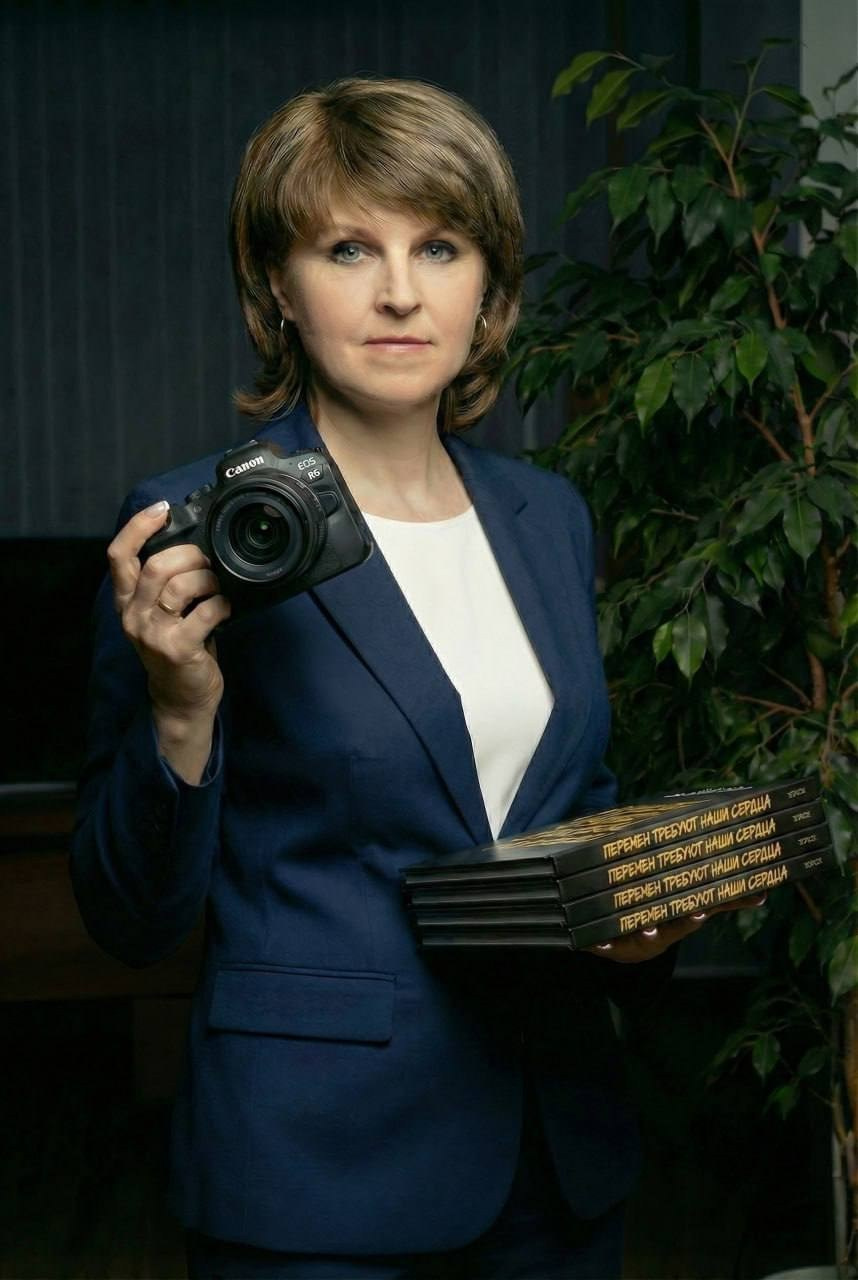 Бизнес портреты. Шаблоны и дизайны выпускных альбомов и фотокниг