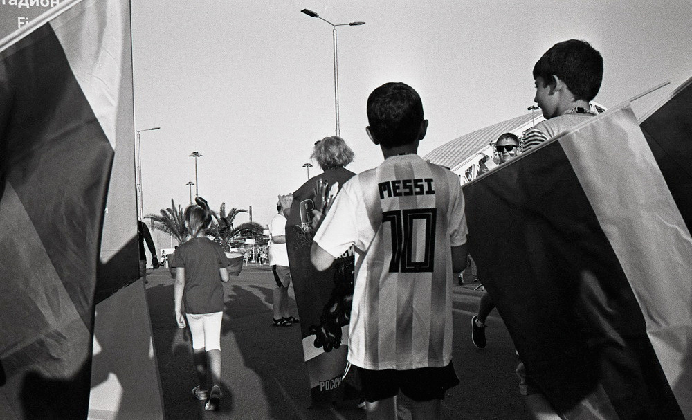 Чемпионат мира по футболу 2018. Сочи, ¼ финала Россия-Хорватия. Elena Nikitina. Photo Artist. Film photography. Prints