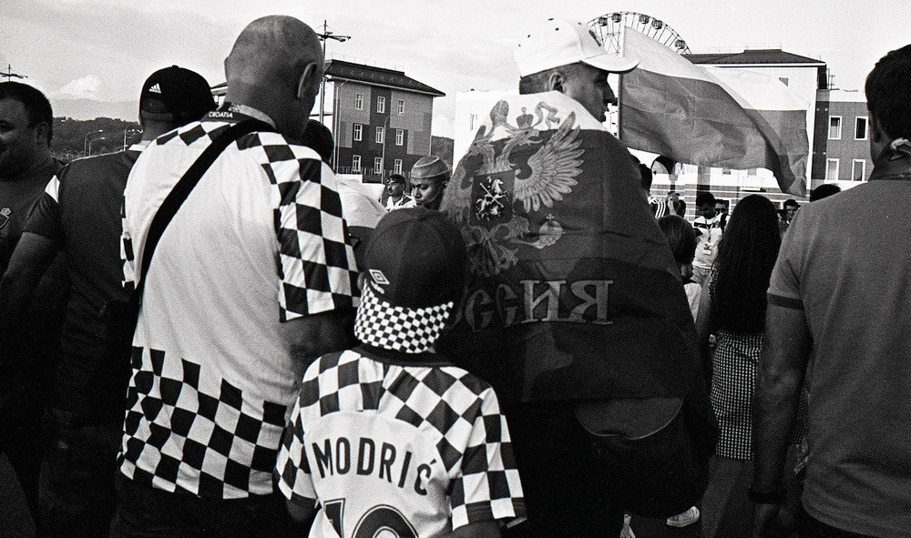 Чемпионат мира по футболу 2018. Сочи, ¼ финала Россия-Хорватия. Elena Nikitina. Photo Artist. Film photography. Prints