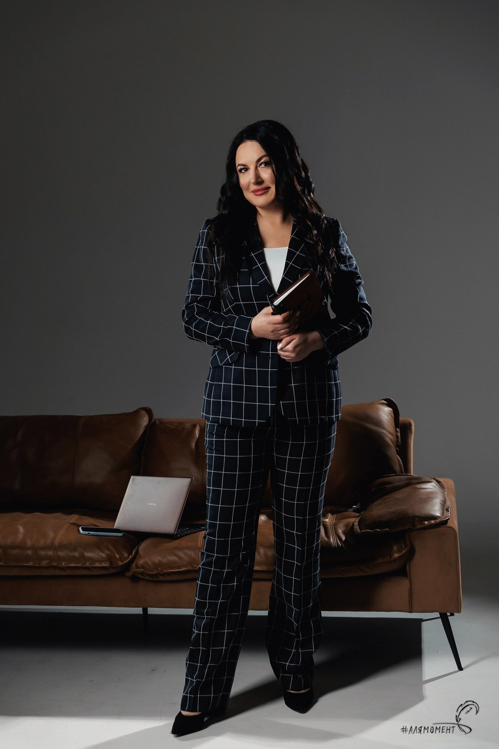 Бизнес портрет. Профессиональный фотограф в Брянске Аля Подольная. Свадебный, семейный, портретный фотограф. Выпускные альбомы. Опыт более 10 лет. АЛЯМОМЕНТ