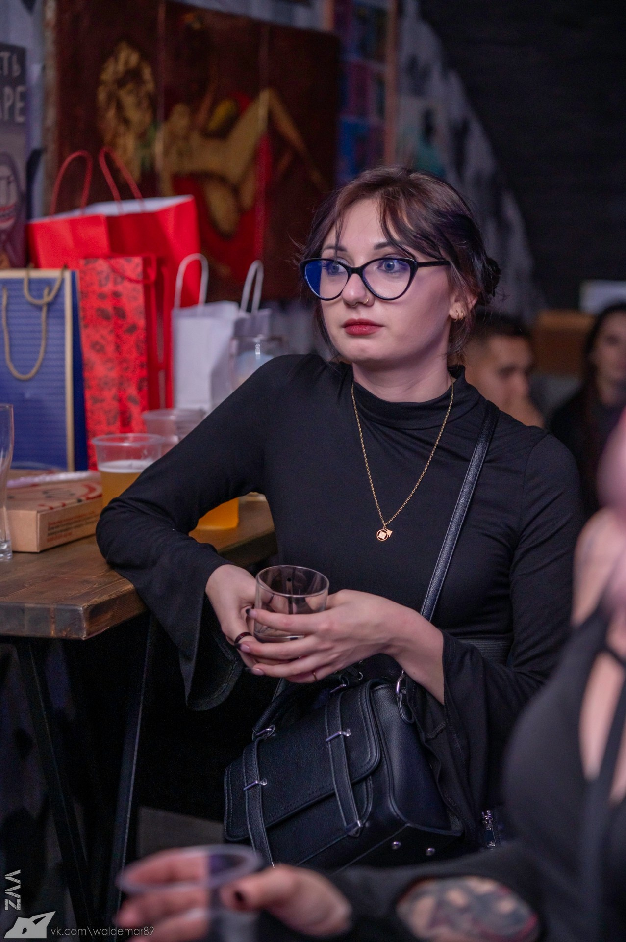 День рождения вокалиста группы Cookie's Band в баре «Дело Не В Тебе». Фотограф в Красноярске Владимир З