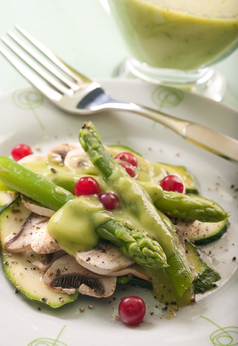 Салат с соусом из авокадо