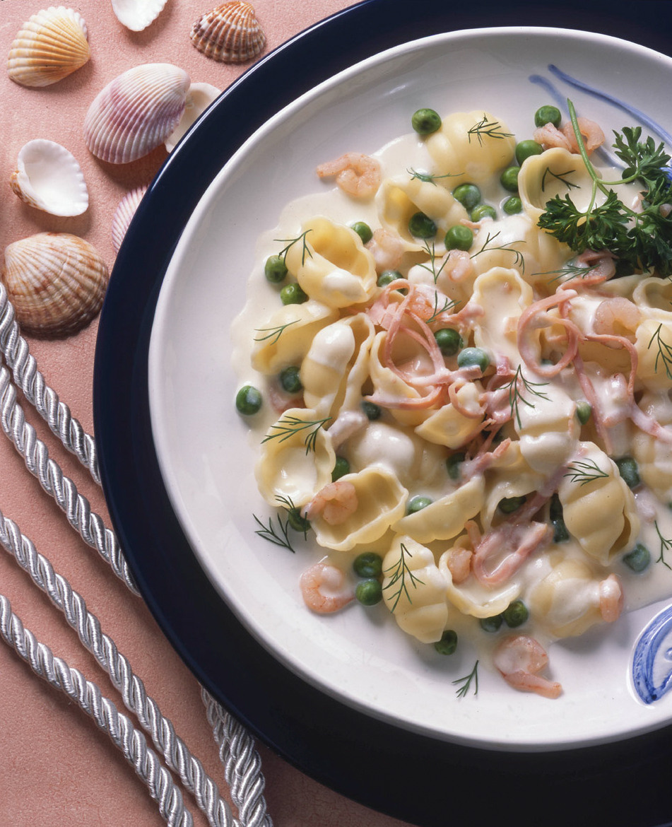 Макароны-ракушки с соусом