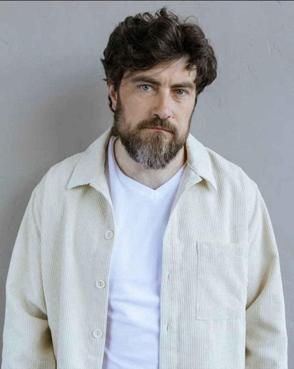 Александр, 180 см, 50-52. KED Production — продакшн из СПб. Создаём фото, видео и контент, который помогает брендам и селлерам продавать больше