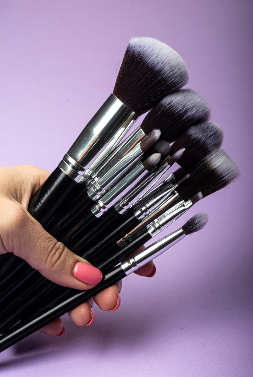 КИСТОЧКИ. Раптовый Александр Предметный и рекламный фотограф в Москве