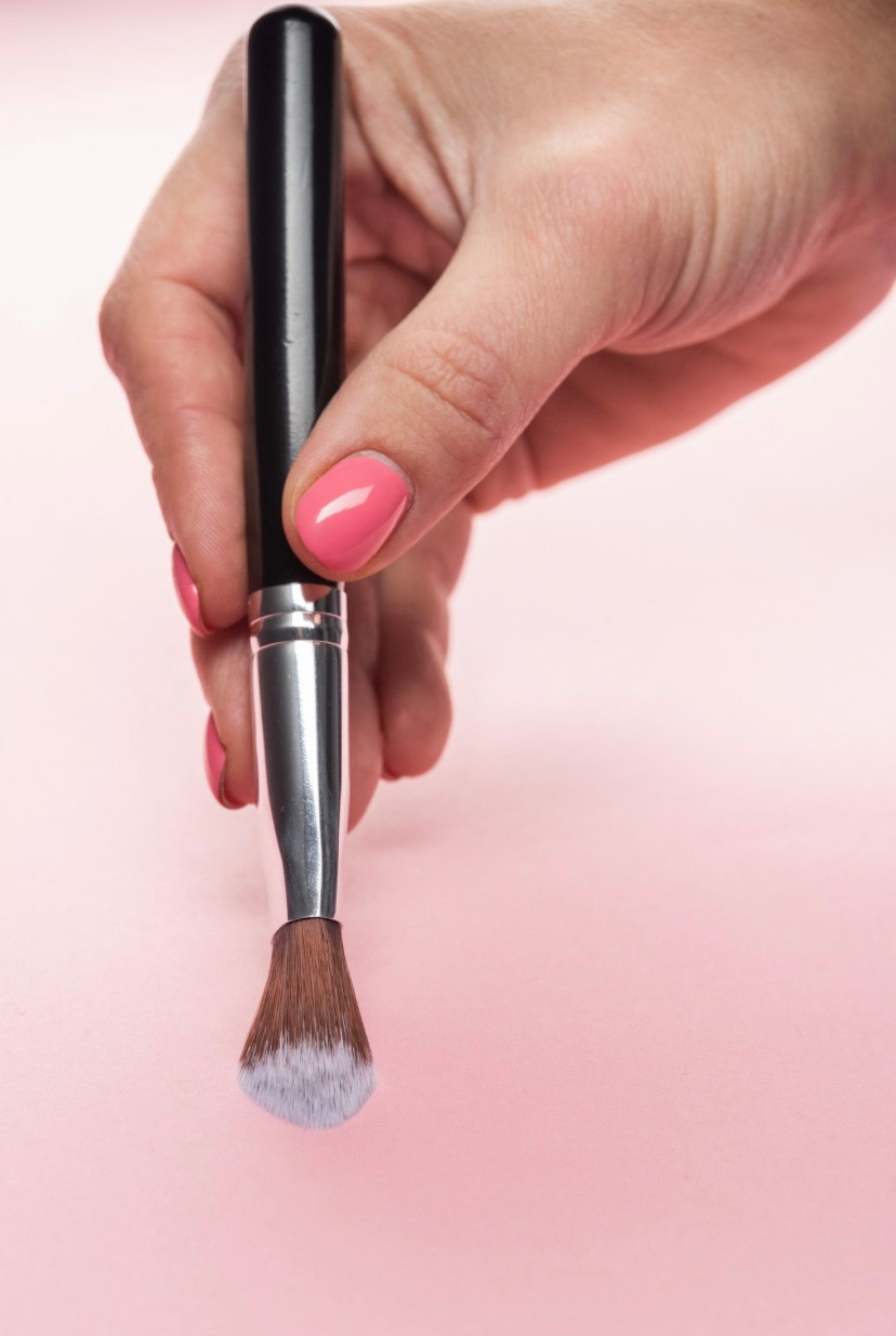 КИСТОЧКИ. Раптовый Александр Предметный и рекламный фотограф в Москве