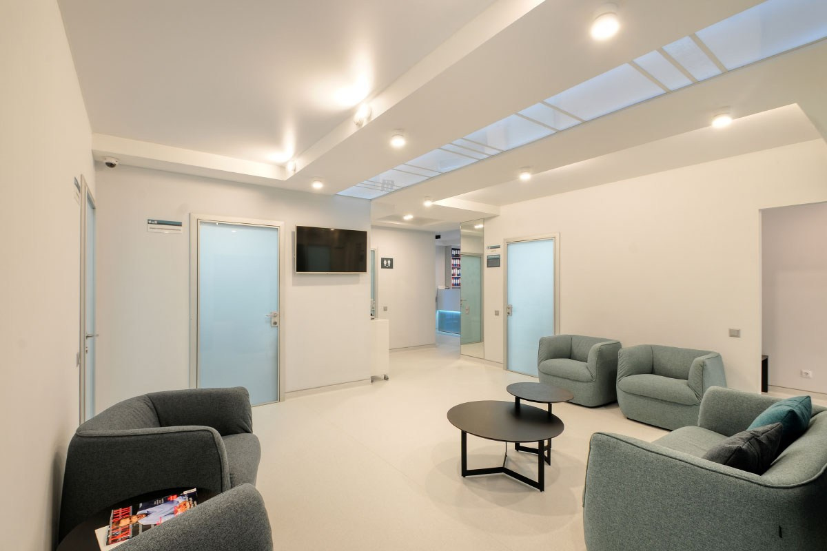 Стоматологическая клиника. Фотограф Сергей Сергеев