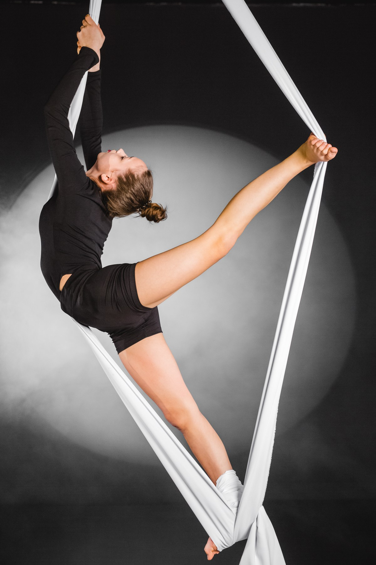 Гимнастика на полотне. Фотостудия DS Photo