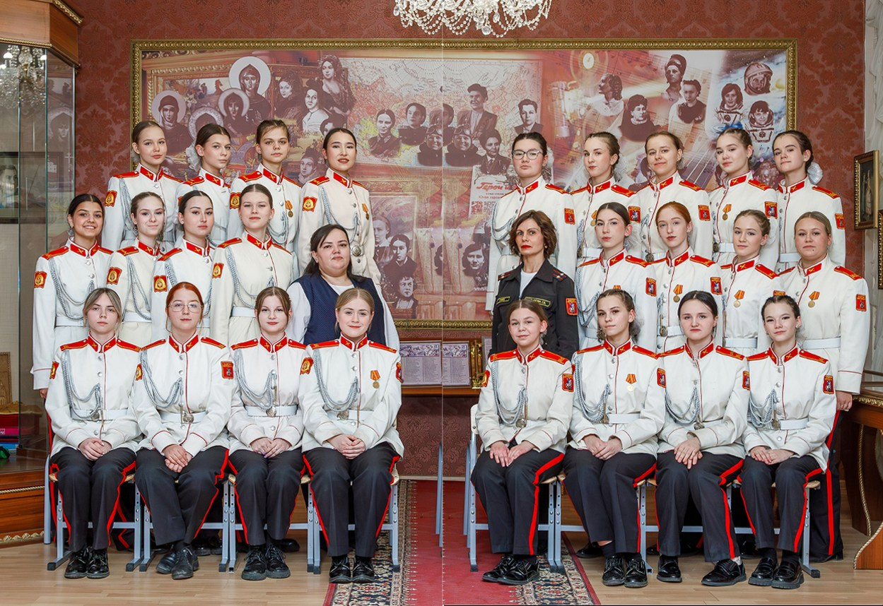 Воспитанницы. Выпускные альбомы.Школьный и спортивный фотограф в Москве