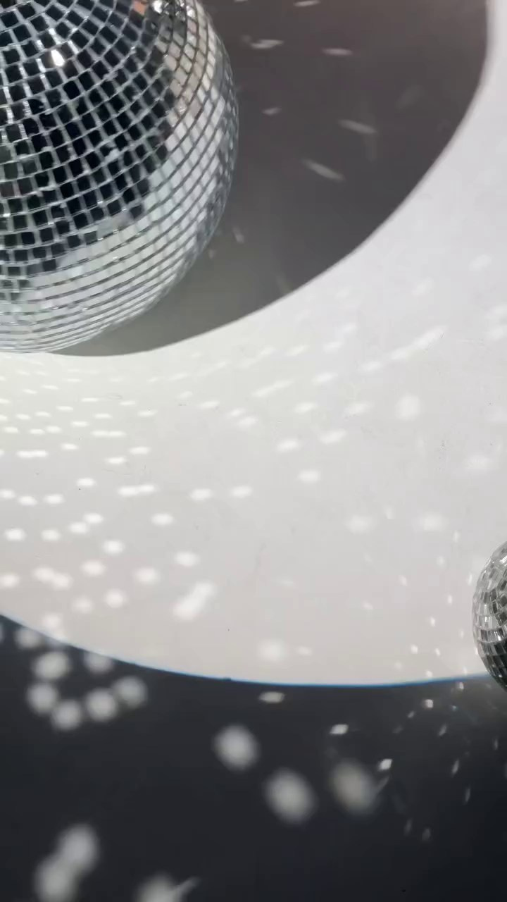 Reels \ Backstage \ Shorts. Создание ИИ контента, фотосессии, инфографика в Москве