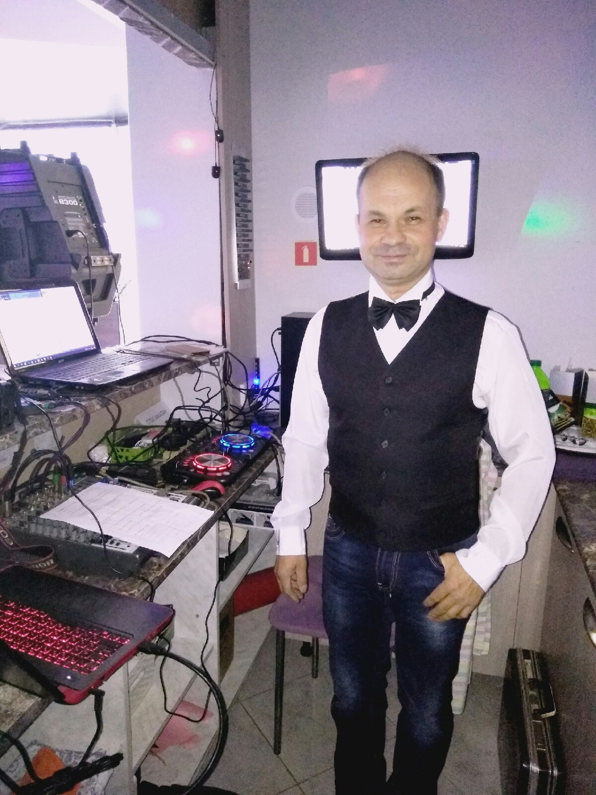 Звукооператор Алексей Михалко. Ведущий, Тамада, DJ, фото в Перми. Хорошее настроение