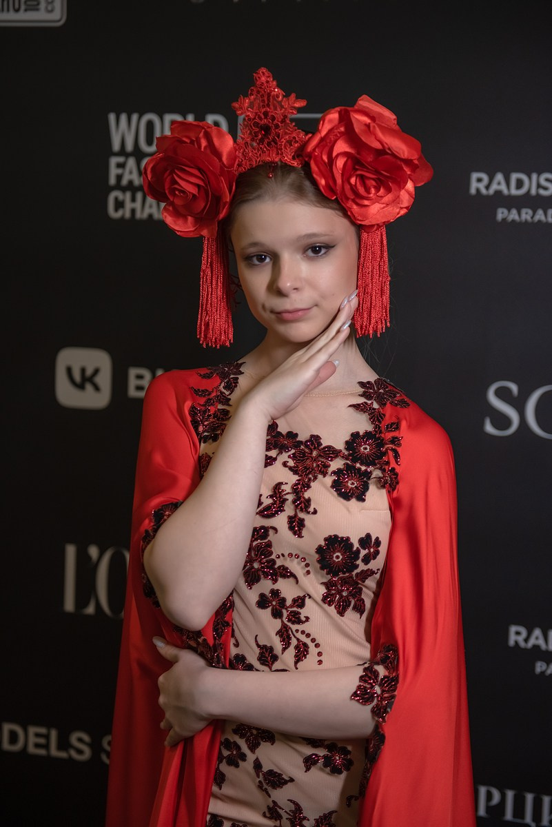 SochiFashionWeek2024 дизайнер Анохина Светлана. Семейный и коммерческий фотограф в Сочи Александр Бодунов