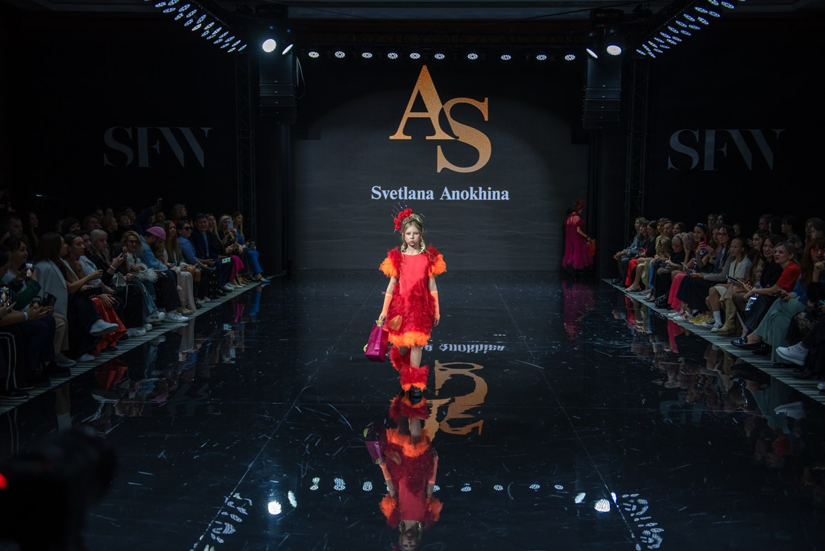SochiFashionWeek2024 дизайнер Анохина Светлана. Семейный и коммерческий фотограф в Сочи Александр Бодунов