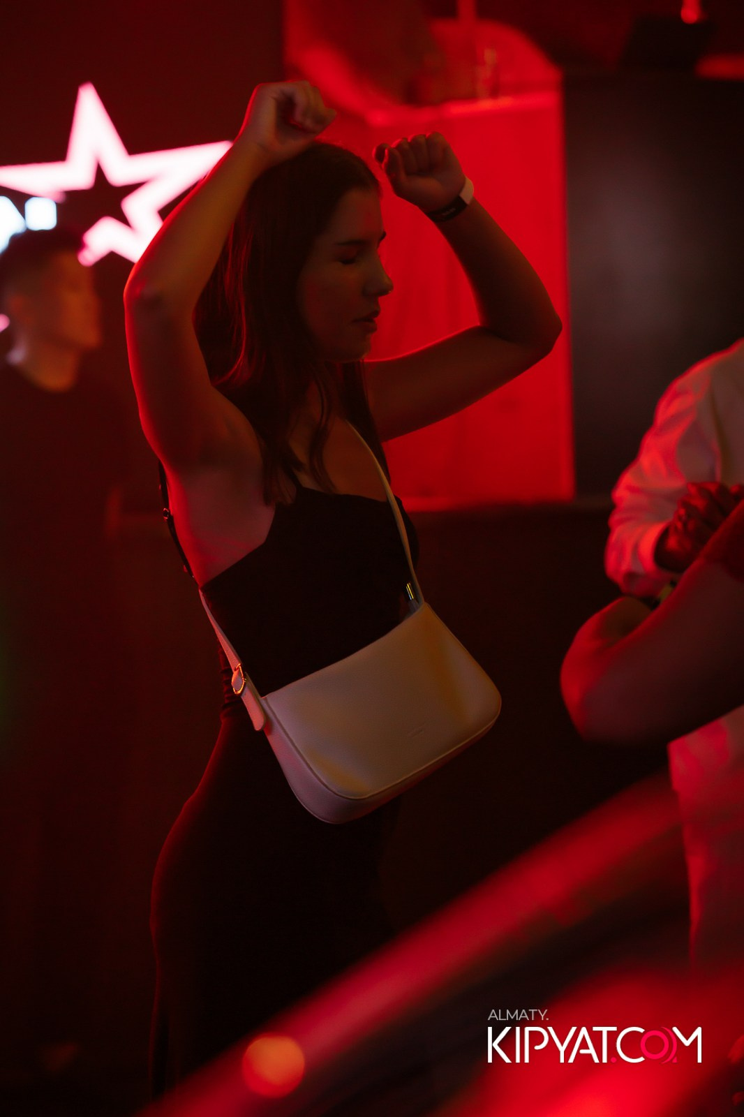 НОЧНОЙ КЛУБ ICON. КИПЯТКОМ АЛМАТЫ!